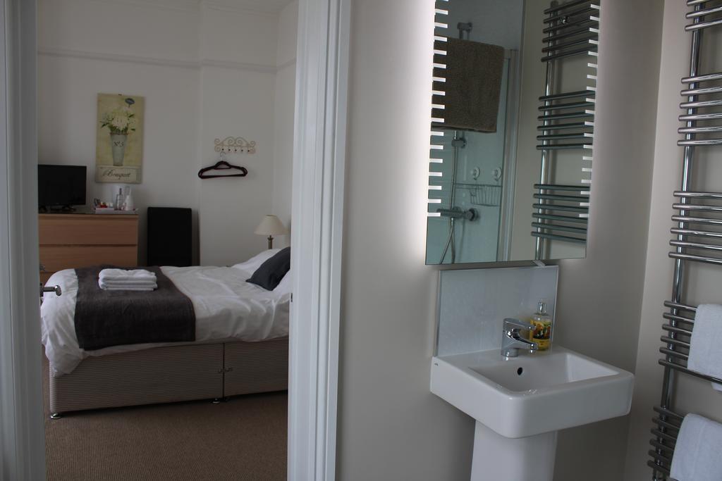 The Westby Bed and Breakfast Μπόρνμουθ Εξωτερικό φωτογραφία