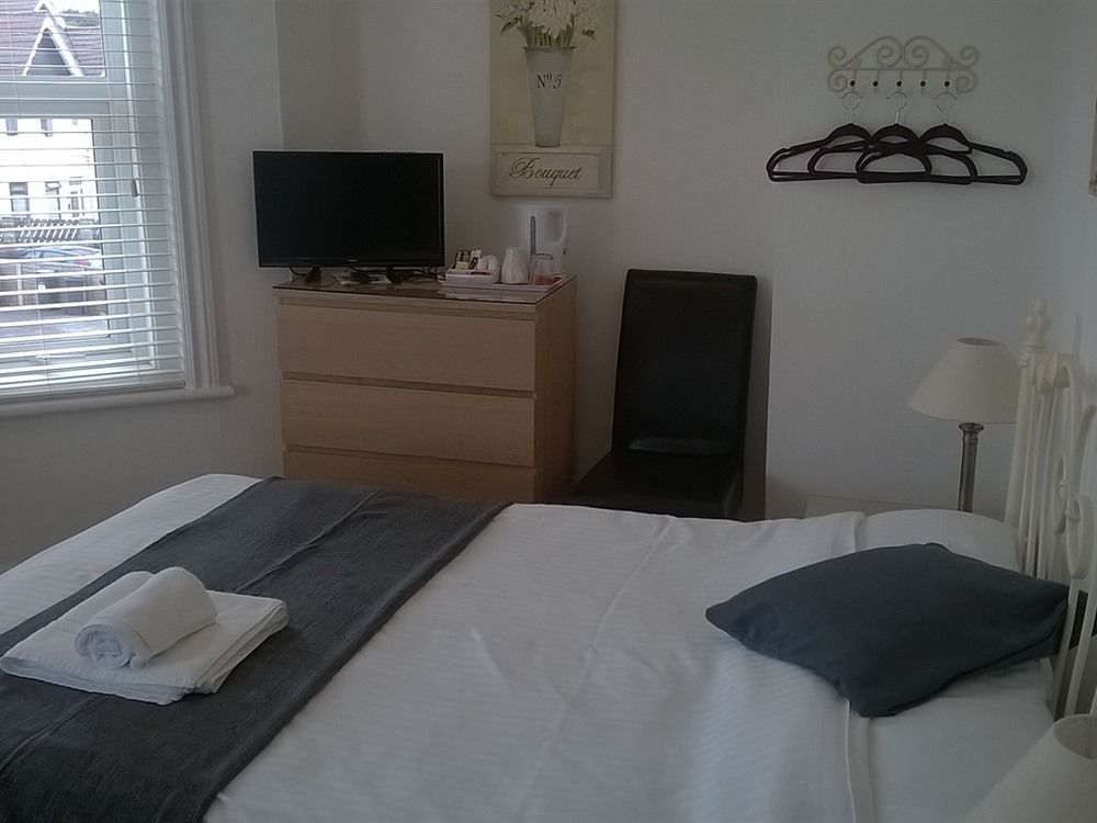 The Westby Bed and Breakfast Μπόρνμουθ Εξωτερικό φωτογραφία